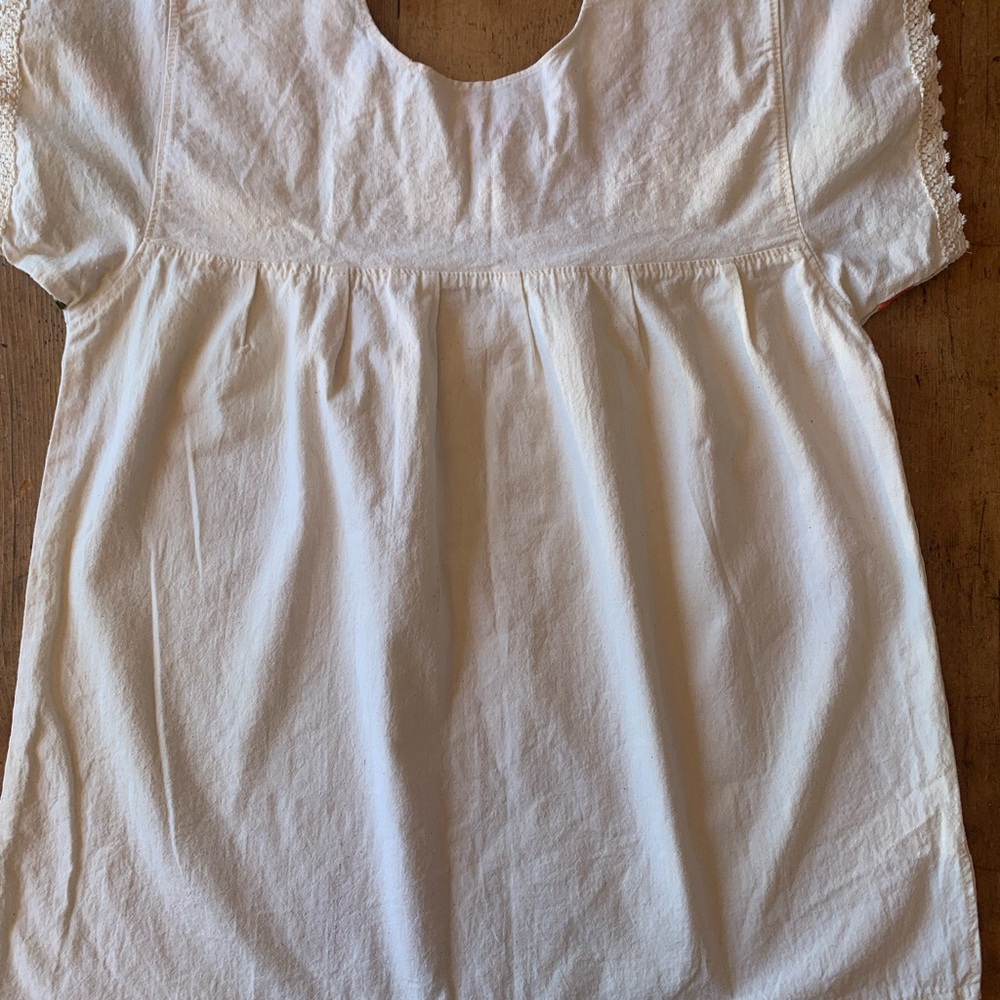 White Top with Colorful Floral Embroidery - Picture 12 of 16